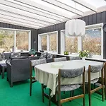 8 Person In Logstor * Løgsted