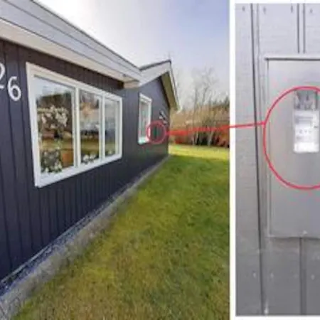 8 Person In Logstor Løgsted