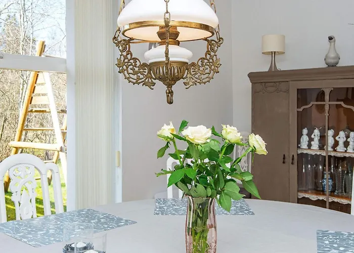 Secluded Forest Haven-by Traum Semesterbostad Løgsted