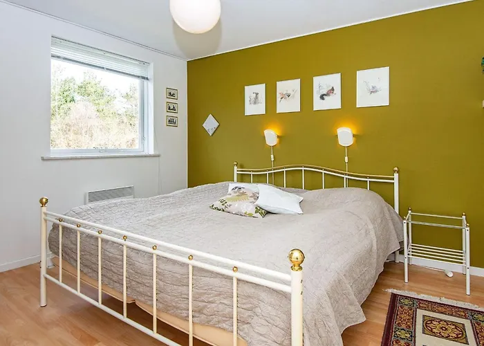 Secluded Forest Haven-by Traum Semesterbostad *