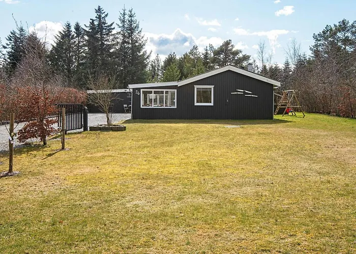 Secluded Forest Haven-by Traum Løgsted